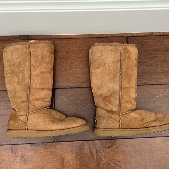 Classic Ugg Tall Boots- Chestnut - Picture 3 of 8